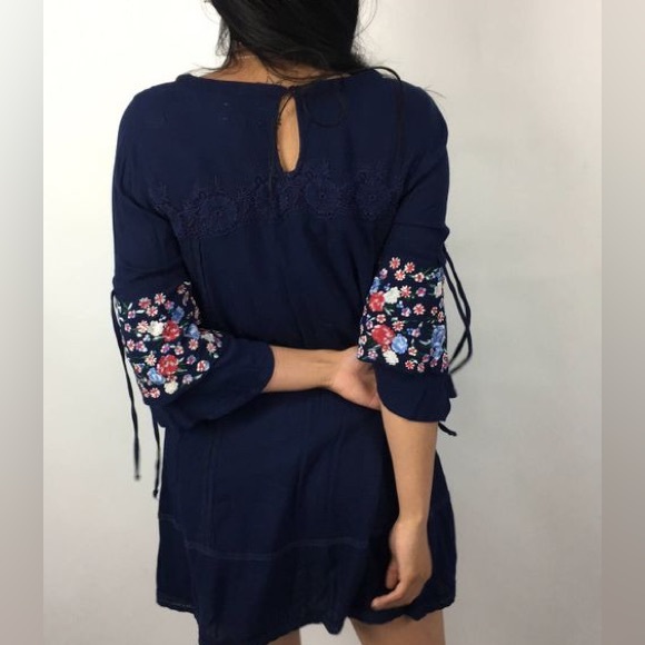 RAHICALI EMBROIDERED DRESS - Picture 3 of 7